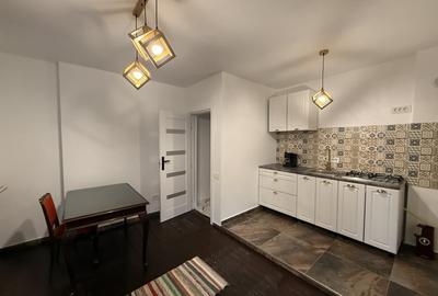 Apartament cu 3 camere semidecomandat, mobilat în 13 Septembrie - 4