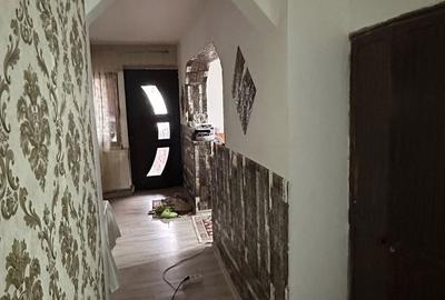 Casă cu 6 camere cu Teren 300 Mp în Central - 8