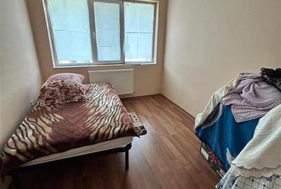 Apartament cu 3 camere decomandat în Hipodrom