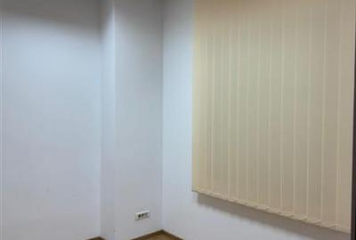 Birou, de 58 mp, în Politehnica - 9