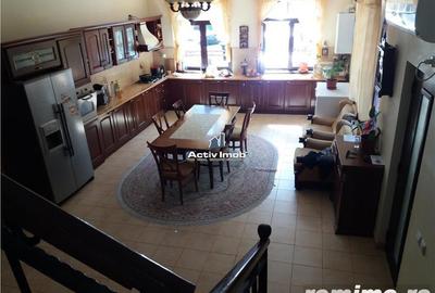 Casă cu 5 camere cu Teren 60 Mp în Vitan - 15