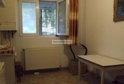 Garsonieră decomandată în Micro 9