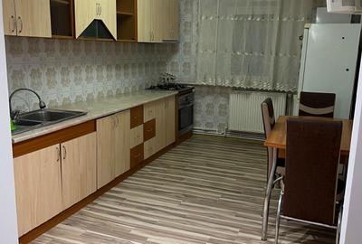 Apartament cu 3 camere decomandat în Exterior Vest - 1