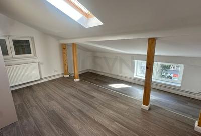 Apartament cu 4 camere decomandat în 1 Mai