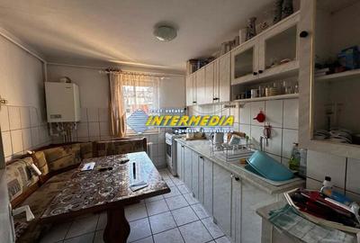 Vanzare Apartament 2 camere 52 mp Alba Iulia CETATE Closca mobilat complet Vanzare Apartament 2 camere 52 mp Alba Iulia CETATE Closca mobilat complet - 2
