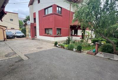 Casa de inchiriat 7 camere Sector 4, ideal pentru clinic... - 4