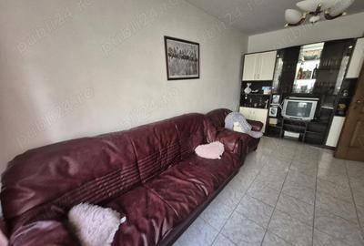 Apartament cu 2 camere decomandat în Precista