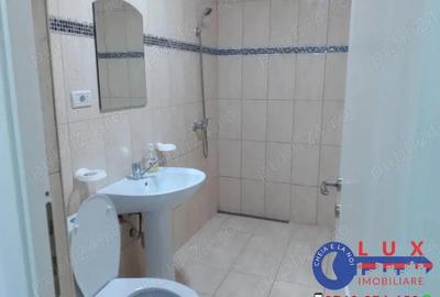 Apartament cu 5 camere decomandat în E3 - 5