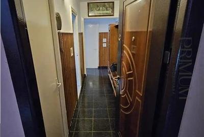 SAGULUI- 2 camere, etaj 1, decomandat, centrala proprie - 3