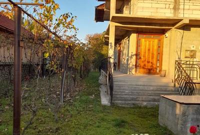 Casă cu 3 camere cu Teren 843 Mp în Sănătești