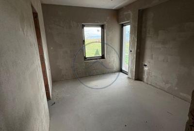 Casă cu 4 camere cu Teren 500 Mp în Unirea - 14