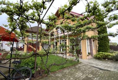Casa individuala cu 8 camere, teren 360 mp, garaj, pod - 2