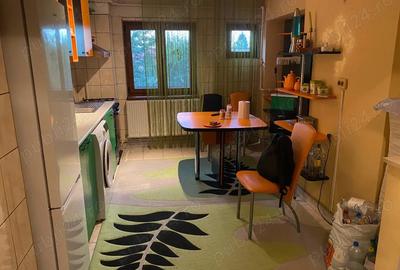 Inchiriez apt minim 6 luni , loc parcare ,cablu si internet,balcon mare - 3