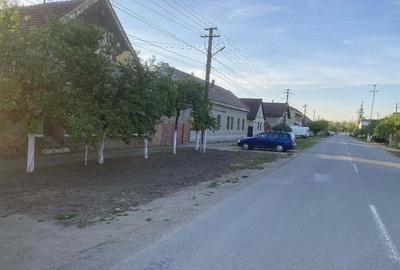 Casă cu Teren 1300 Mp în Central