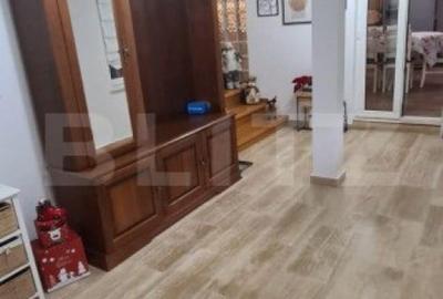 Casă cu 5 camere cu Garaj în Central - 5