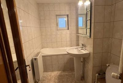 Apartament cu 3 camere decomandat în Buzaului - 2