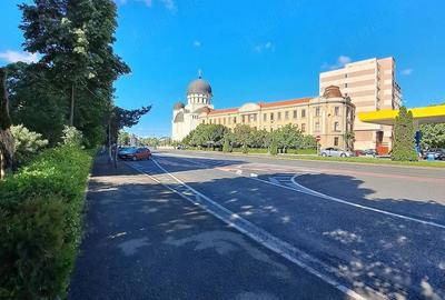 Apartament cu 3 camere semidecomandat în Podgoria