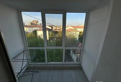 Apartament cu 3 camere decomandat în Central - 2