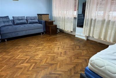 Apartament cu 3 camere semidecomandat în Central - 10