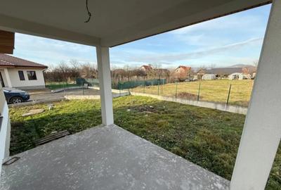 Casă cu 4 camere cu Teren 480 Mp în Săsar - 10