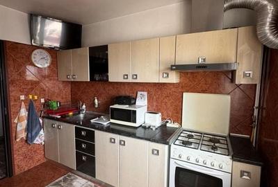 Apartament 3 camere, decomandat, Zona Inel 2 - 5