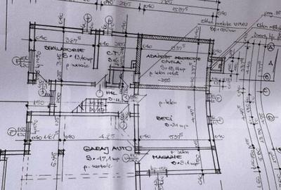 Casa de vanzare la ro?u,500 mp utili poten?ial Unic, loc - 2