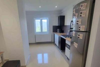 Apartament cu 2 camere decomandat în Micro 3