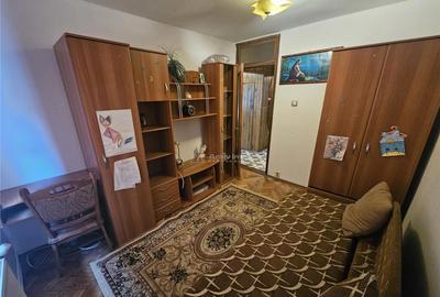 Resita, 3 Cam. Dec., Mobila Utilat, Parter Inalt, Micro 4 - 9