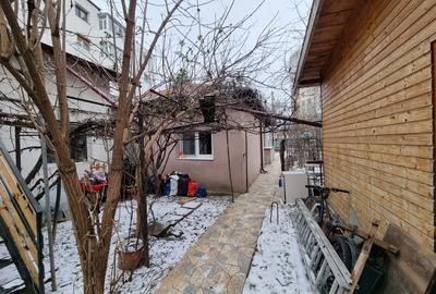 Spațiu comercial, de 70 mp, în Mioriței - 11