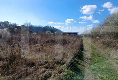 6400mp De teren Zona Foarte Buna. - 1