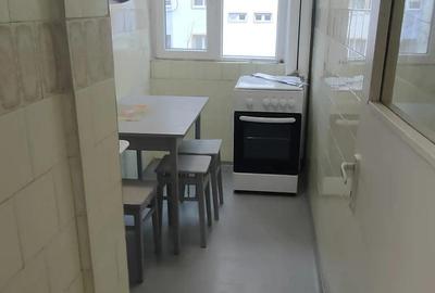 Apartament cu 3 camere semidecomandat în Dacia - 2