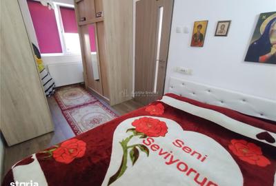 Apartament cu 3 camere semidecomandat în Central - 5