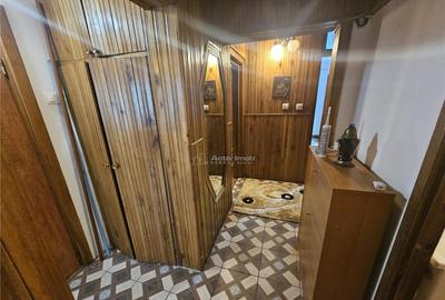 Resita, 3 Cam. Dec., Mobila Utilat, Parter Inalt, Micro 4 - 5