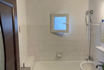 Apartament cu 3 camere decomandat în Central - 4