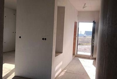 Casă cu 3 camere în Central - 2