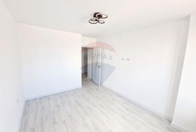 Apartament nou, 2 camere cu balcon - 1