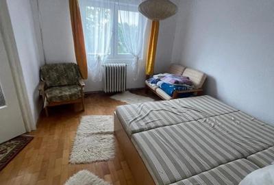 Apartament cu 5 camere decomandat în Miorița - 9