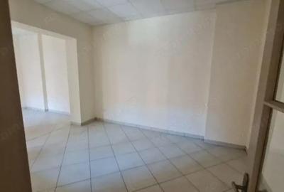 Spațiu comercial, de 110 mp, în Central - 7