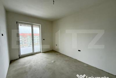 Apartament cu 3 camere semidecomandat în Soarelui - 2
