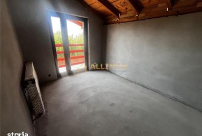 Casă cu 4 camere cu Teren 300 Mp în Târgșoru Vechi - 2