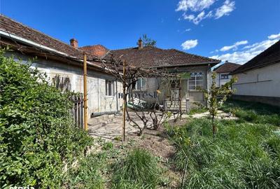 Casă cu 4 camere în Solidarității