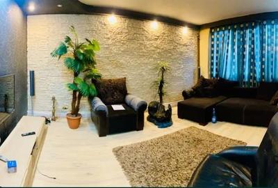 Apartament de 4 camere Titan centrala proprie