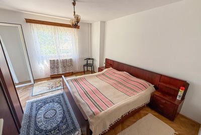 Casă cu 8 camere decomandat cu Garaj în Breaza - 6