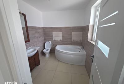 Casă cu 4 camere cu Teren 200 Mp în Livezeni - 9
