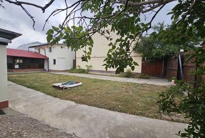 Casa 4 camere - curte 400mp Sector 4 - Luica -Giurgiului -Piata Resita - 2