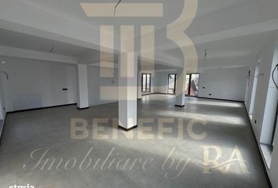 Spațiu comercial, de 220 mp, în Central - 4