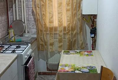 Inchiriez apartament 2 camere in zona Boul Rosu, cu centrala proprie - 3