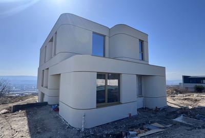 Casă cu 4 camere în Central - 3