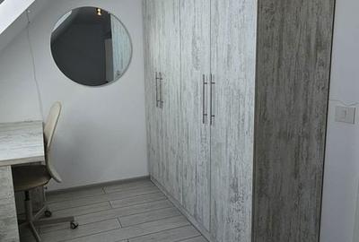 Apartament cu 3 camere în Tractorul - 3