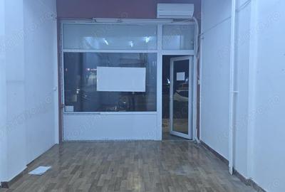 Inchiriez spatiu comercial in Deva, zona ultracentrala (Decebal, Exim Bank), suprafata utila 25 mp, - 2